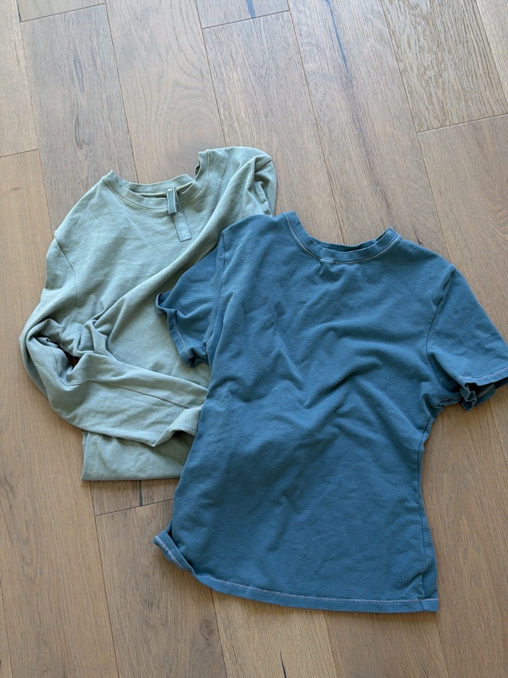 SKIMS TOPS